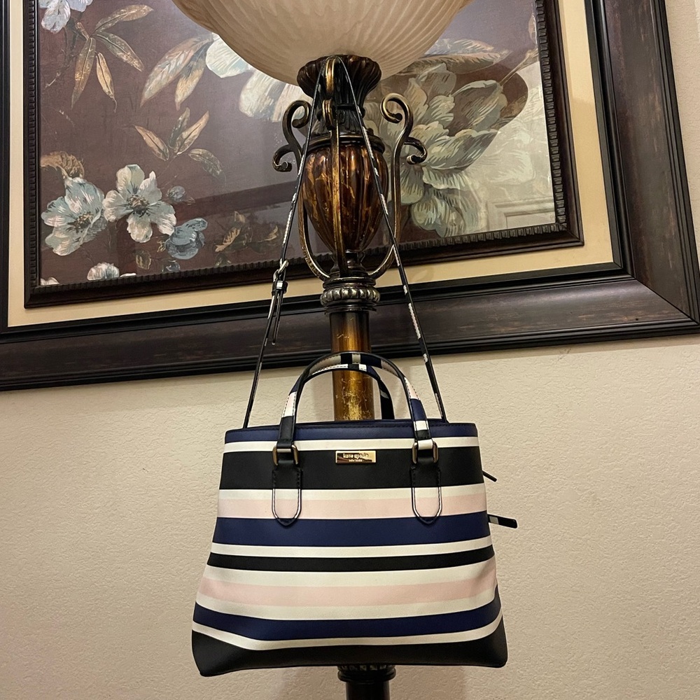 Kate Spade please check all picture of condition - Picture 9 of 17